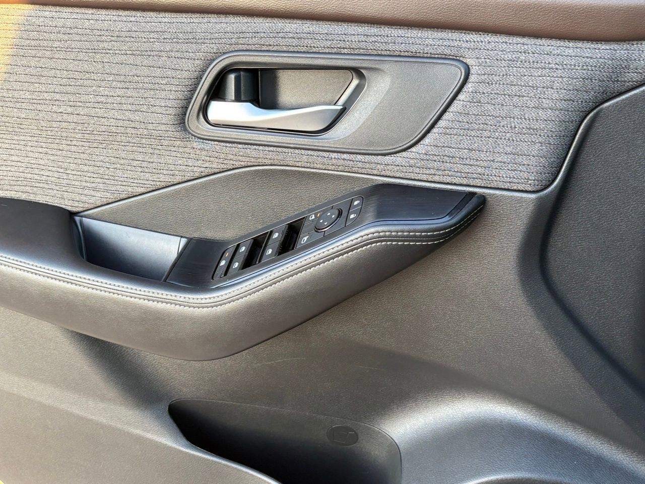 Certified 2022 Nissan Rogue SV image 29