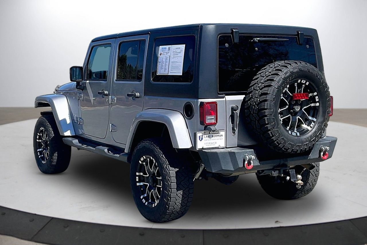 Used 2017 Jeep Wrangler Unlimited Sahara w/ Connectivity Group image 7