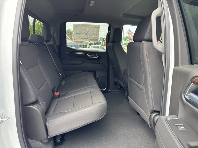 New 2025 GMC Sierra 1500 SLE w/ X31 Off-Road Package image 12