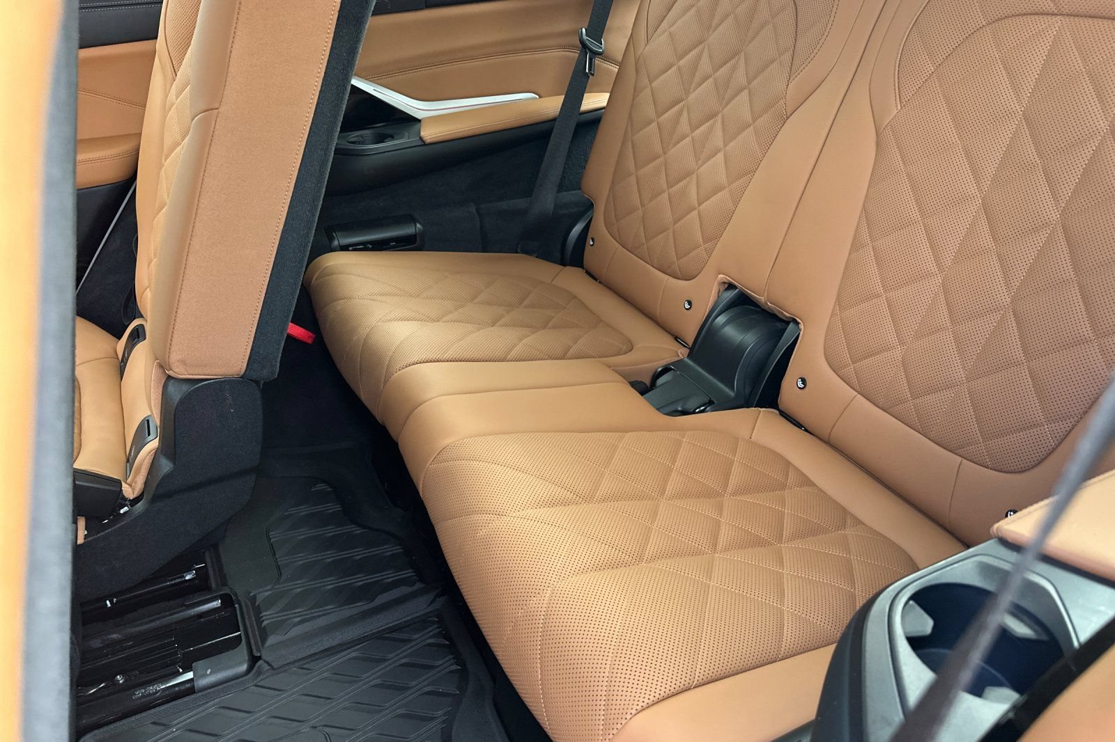 Used 2024 BMW X7 xDrive40i w/ Premium Package AWD/4WD image 14