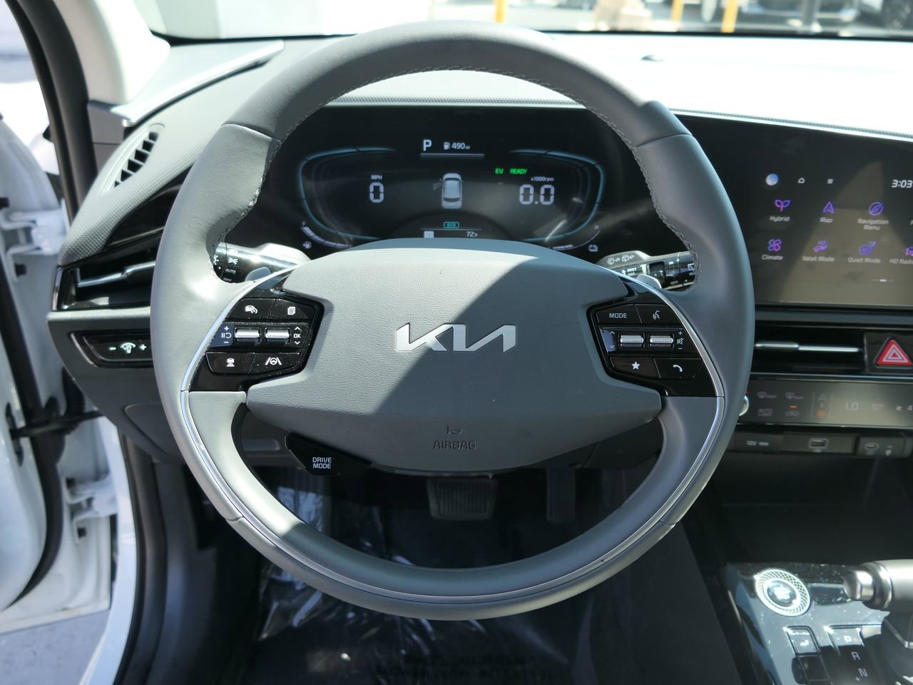 Used 2025 Kia Niro EX FWD image 16