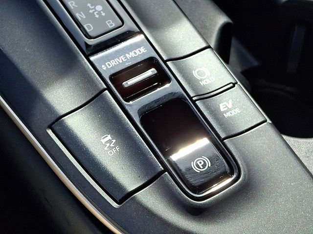 Used 2023 Toyota Crown XLE image 26