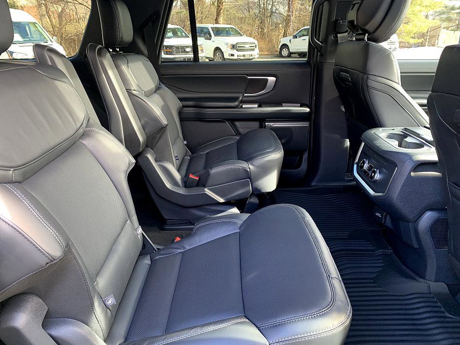 New 2026 Ford Expedition Max Platinum w/ Stealth Appearance Package image 23