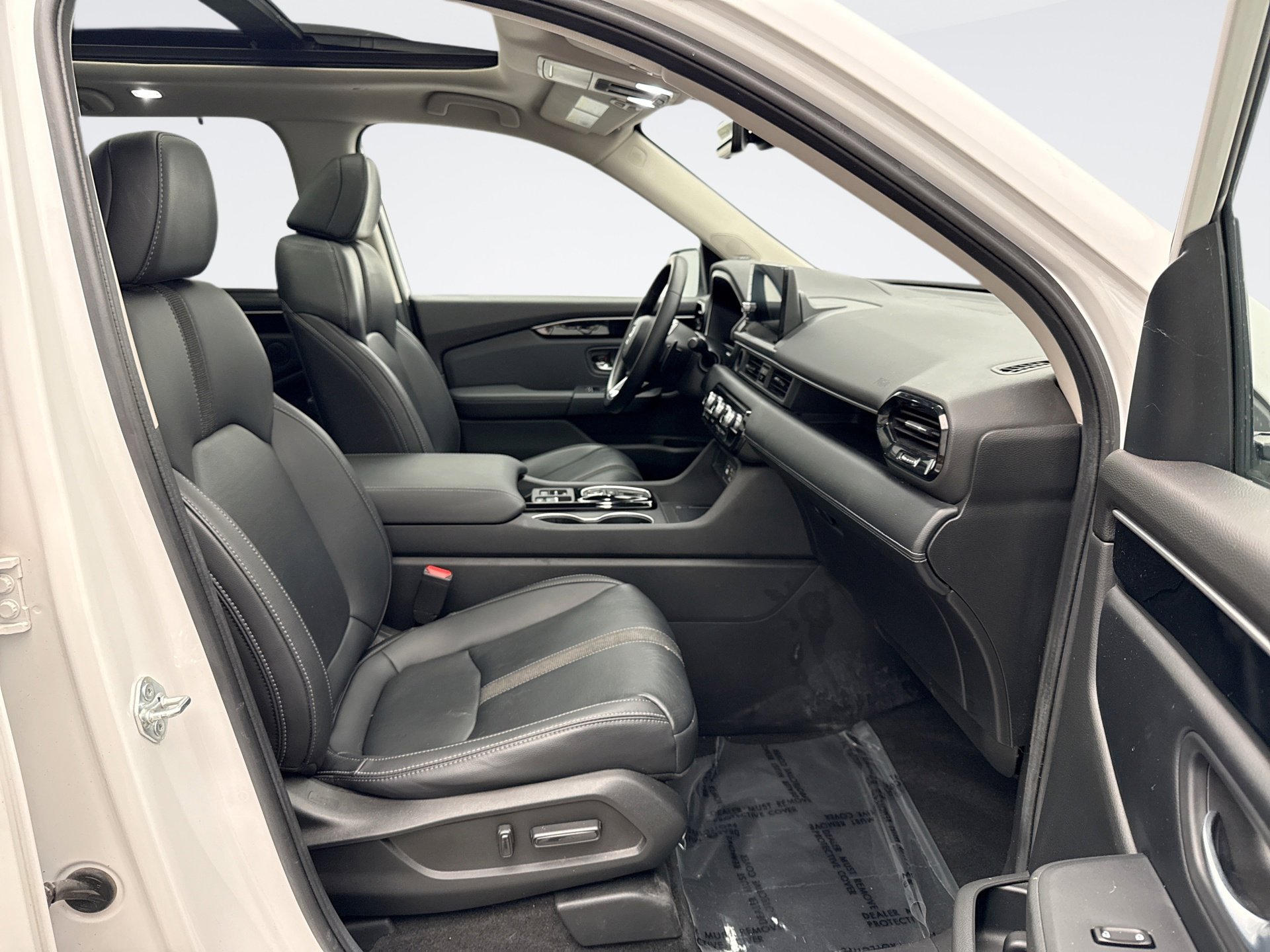 Used 2023 Honda Pilot Touring image 19