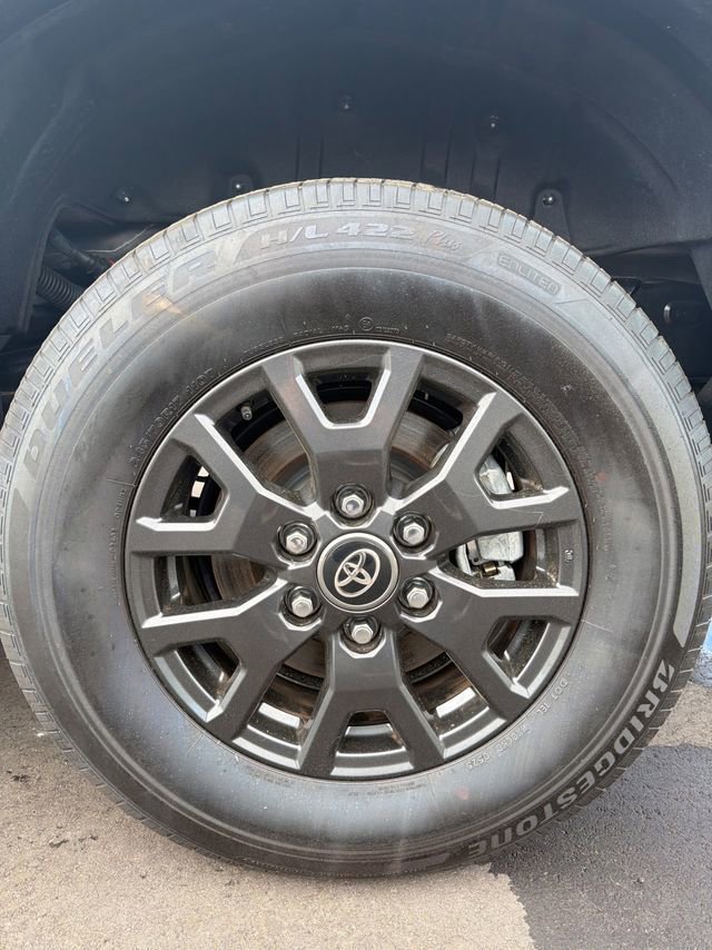 Used 2025 Toyota 4Runner SR5 image 8