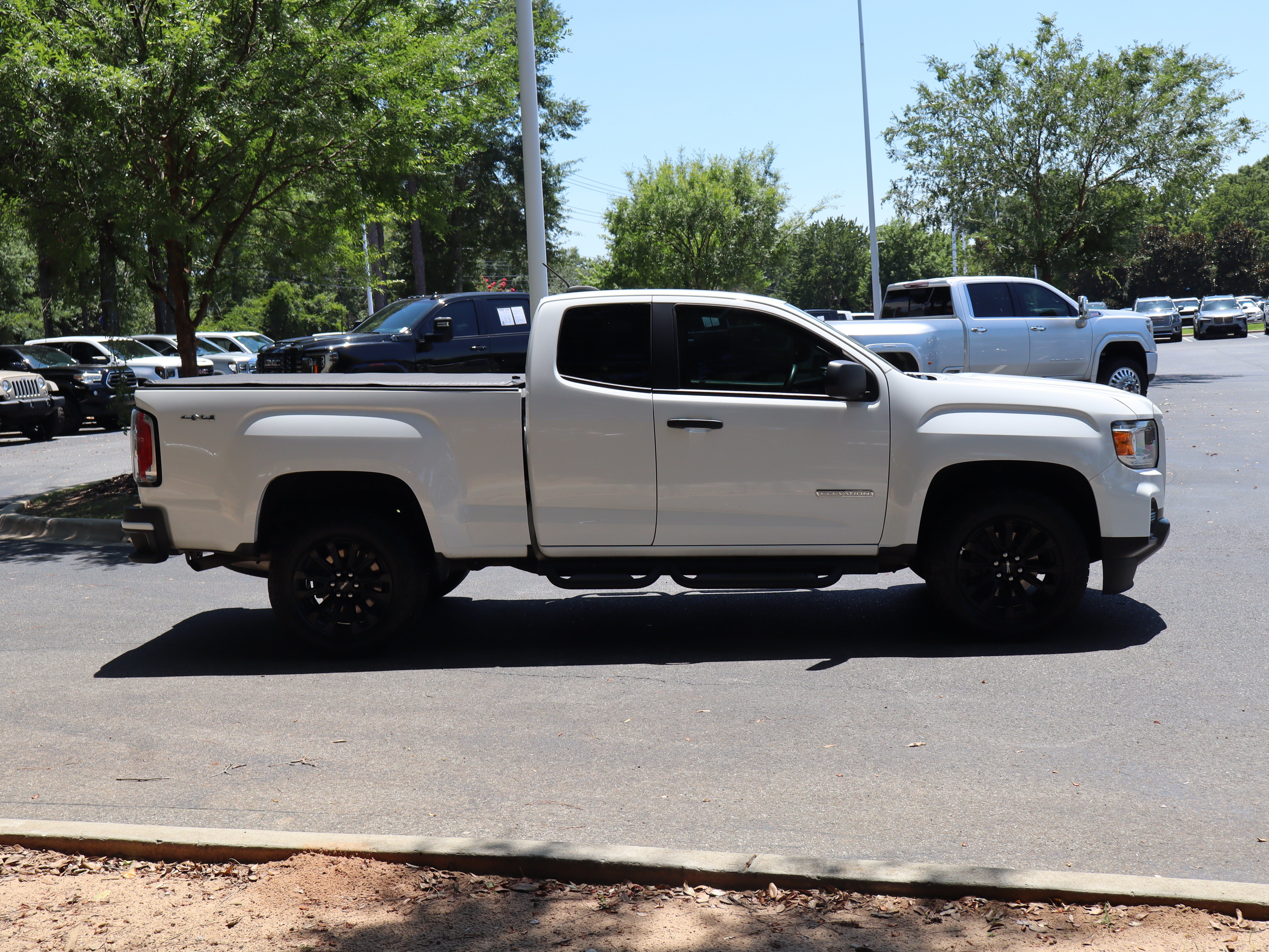 Used 2022 GMC Canyon Elevation Standard w/ Convenience Package AWD/4WD image 10