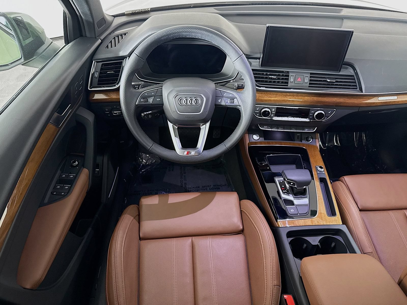 Certified 2024 Audi Q5 e Premium Plus w/ Premium Plus Package AWD/4WD image 24