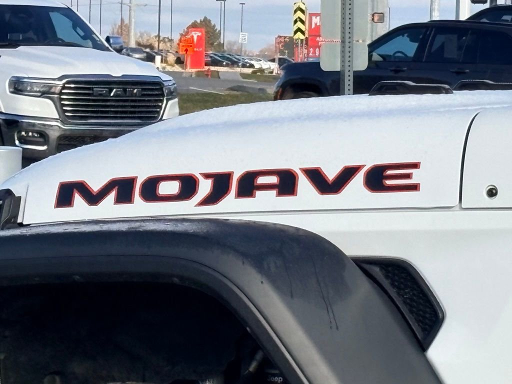 Used 2023 Jeep Gladiator Mojave w/ Cold Weather Group image 13