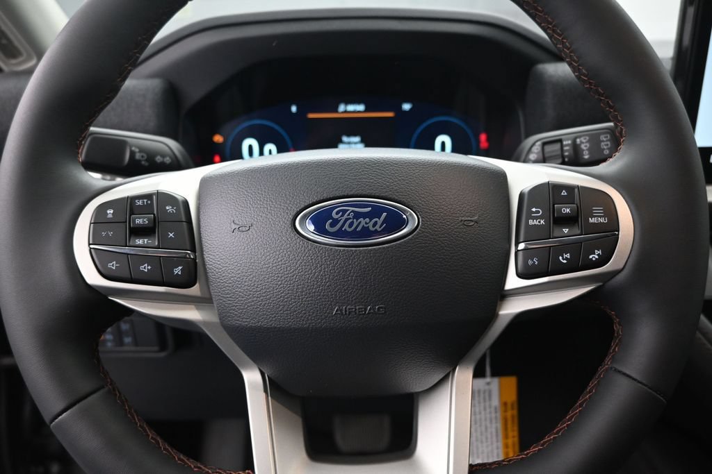 New 2026 Ford Explorer Active RWD image 11