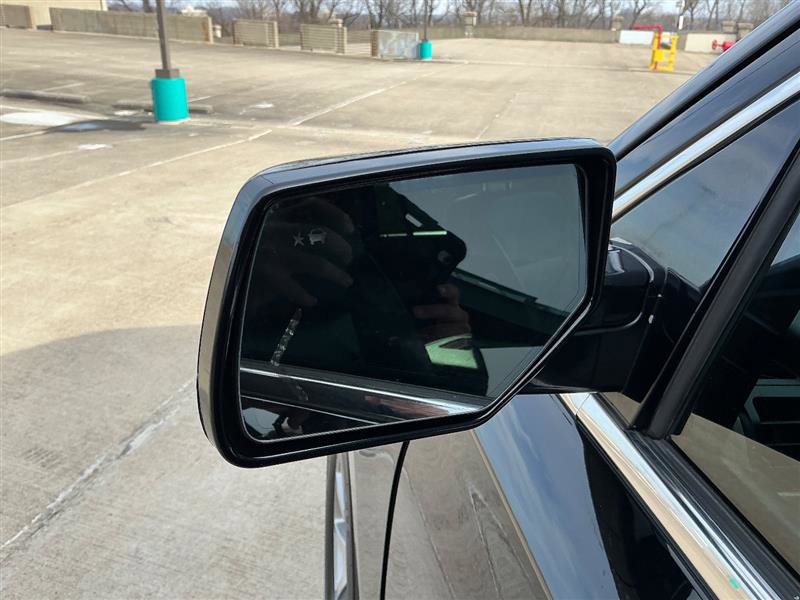 Used 2018 GMC Yukon Denali image 16