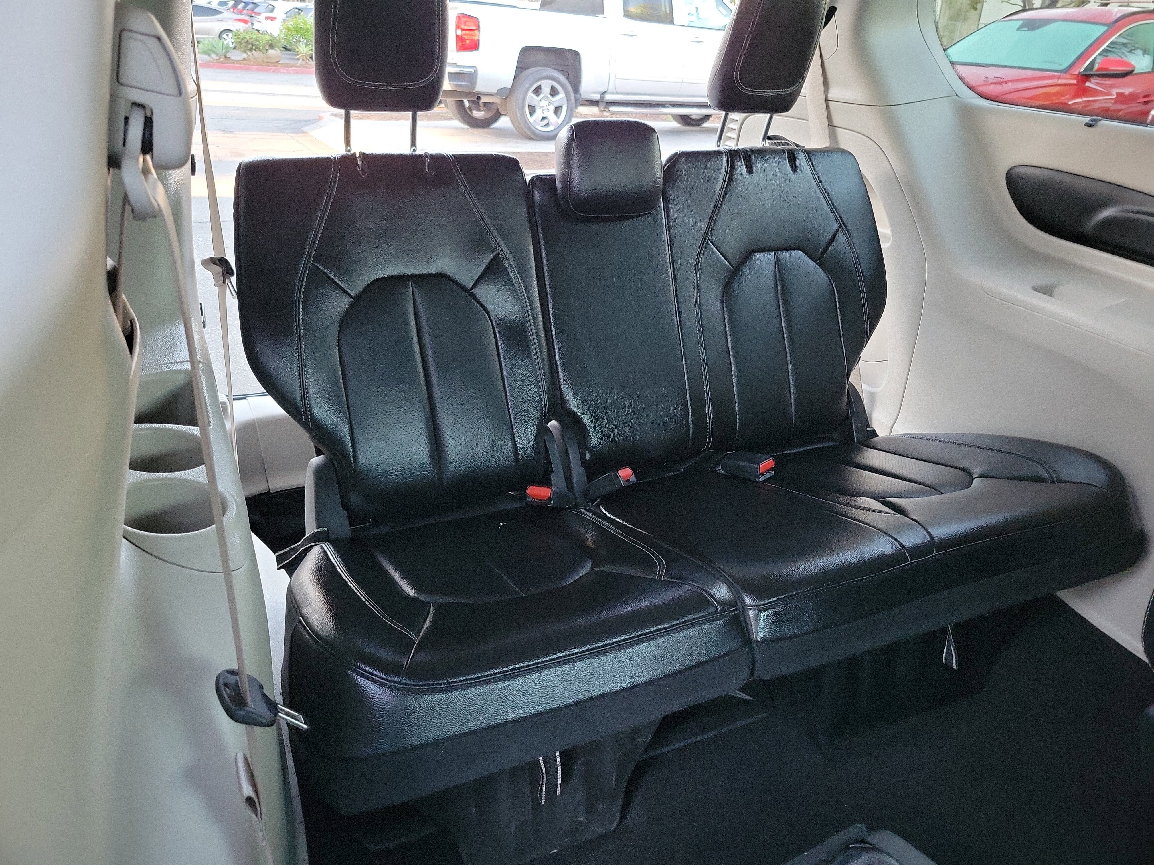 Used 2022 Chrysler Pacifica Touring-L image 20