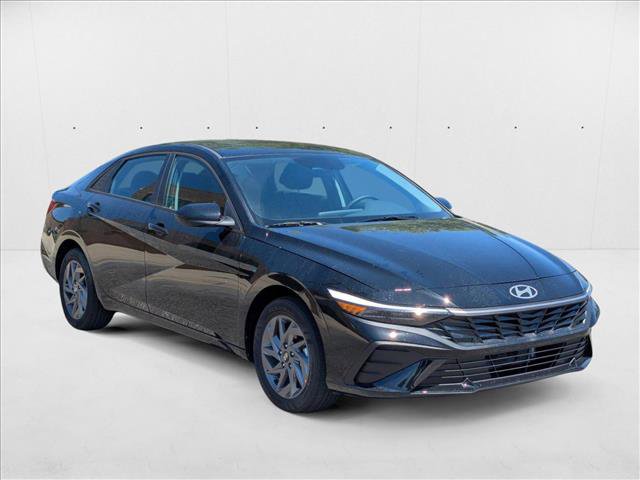 New 2025 Hyundai Elantra Blue image 7