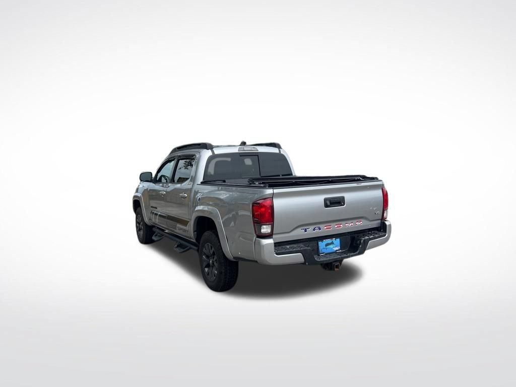Used 2023 Toyota Tacoma SR5 w/ Technology Package RWD image 6