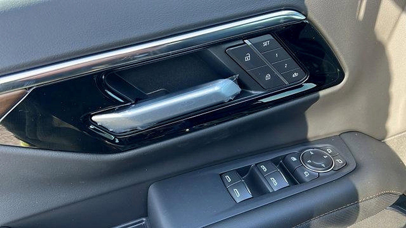 New 2026 Chevrolet Suburban High Country image 22