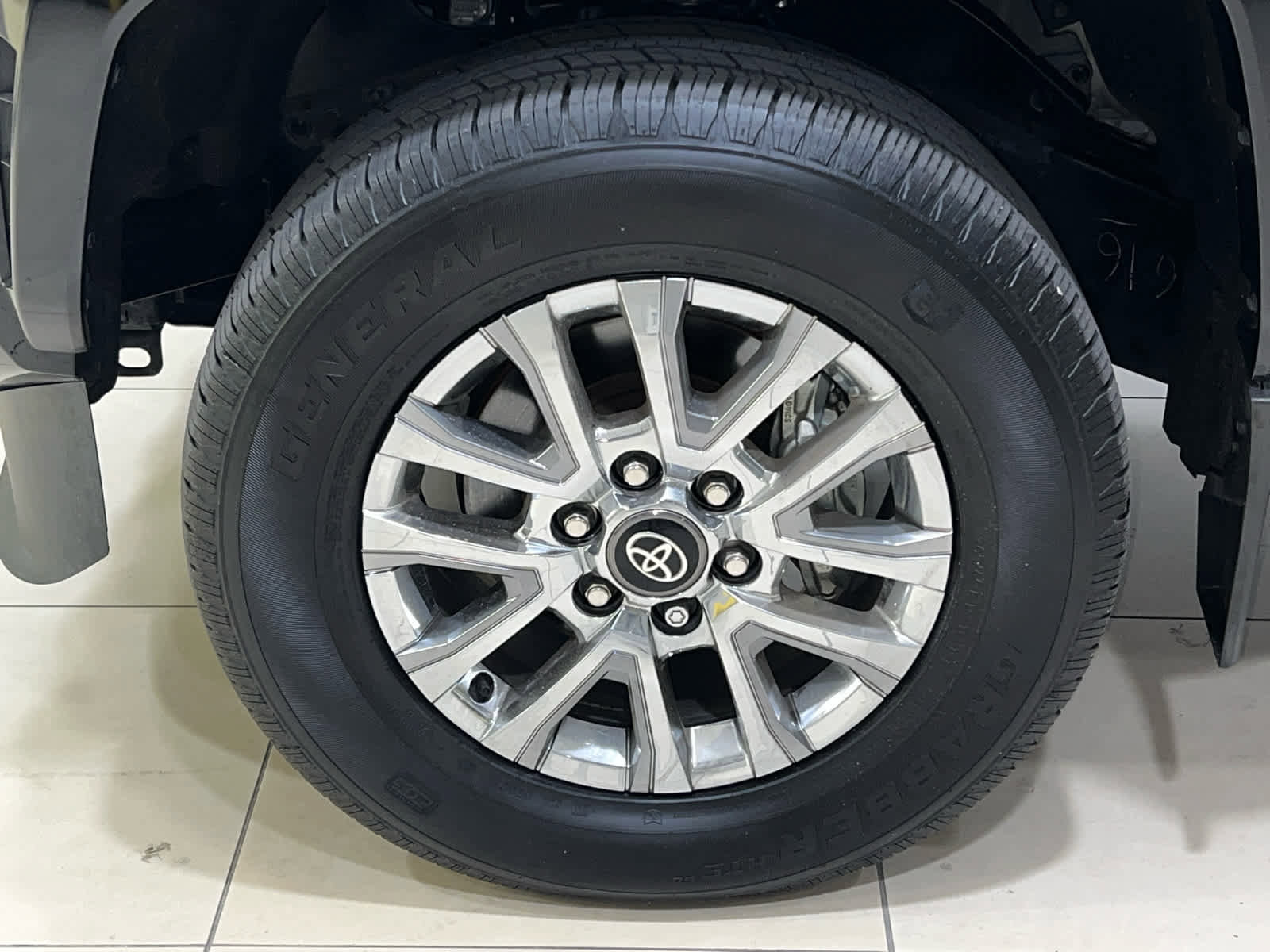 Used 2024 Toyota Tacoma Limited image 7