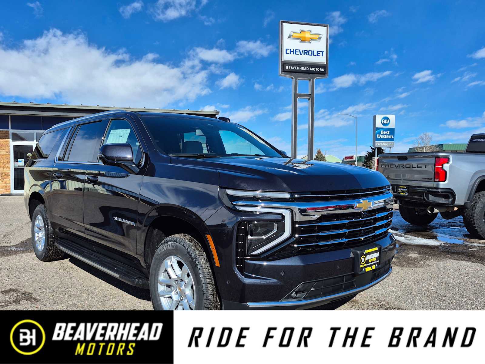 New 2026 Chevrolet Suburban LT w/ Comfort Package image 1