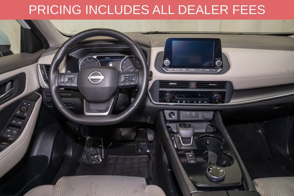 Used 2025 Nissan Rogue SV AWD/4WD image 7