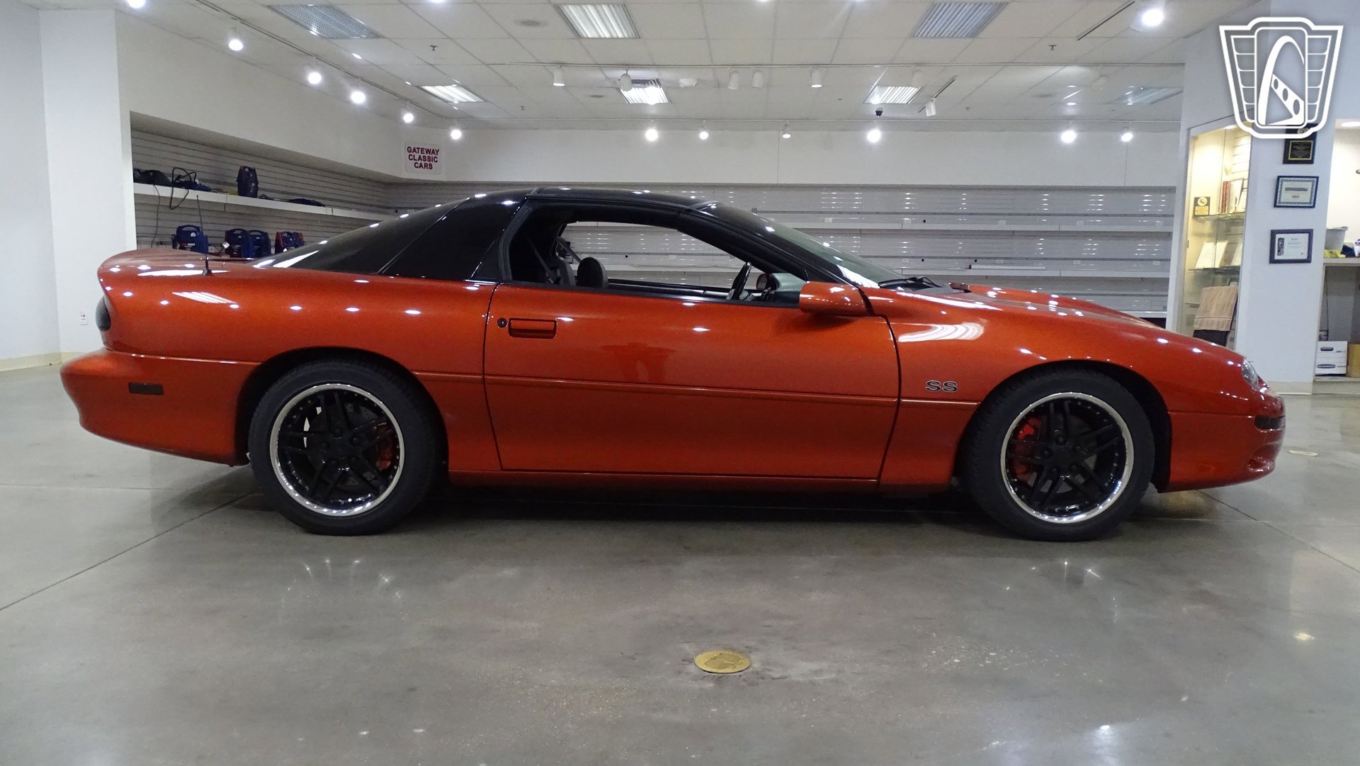 Used 2001 Chevrolet Camaro Z28 w/ SS Performance/Appearance Pkg RWD image 18