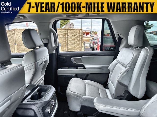 Used 2025 Ford Expedition Platinum w/ Driver's Package AWD/4WD image 15
