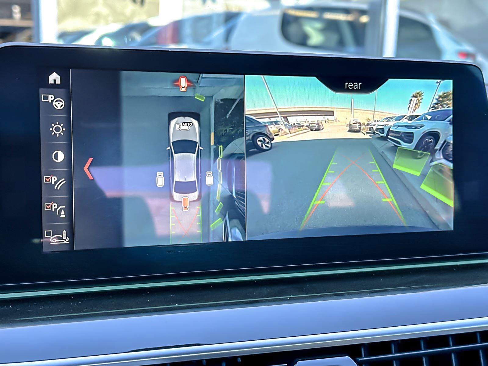 Used 2018 BMW 530e w/ Premium Package 2 image 18