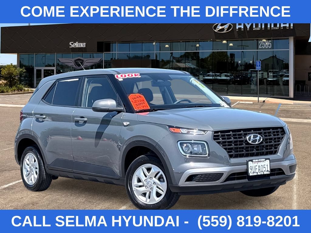 Used 2025 Hyundai Venue SE FWD video 1
