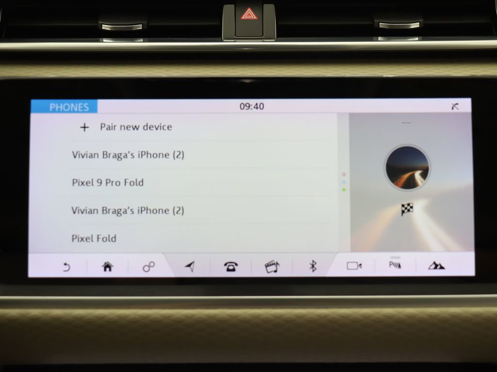 Used 2018 Land Rover Range Rover Velar S AWD/4WD image 25