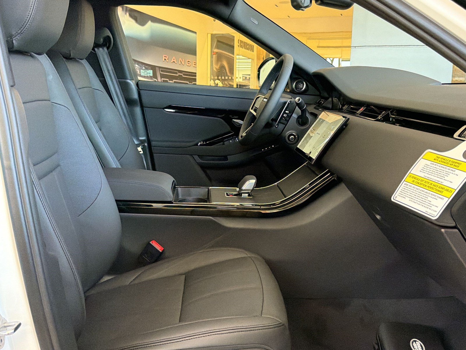 New 2026 Land Rover Range Rover Evoque S AWD/4WD image 24
