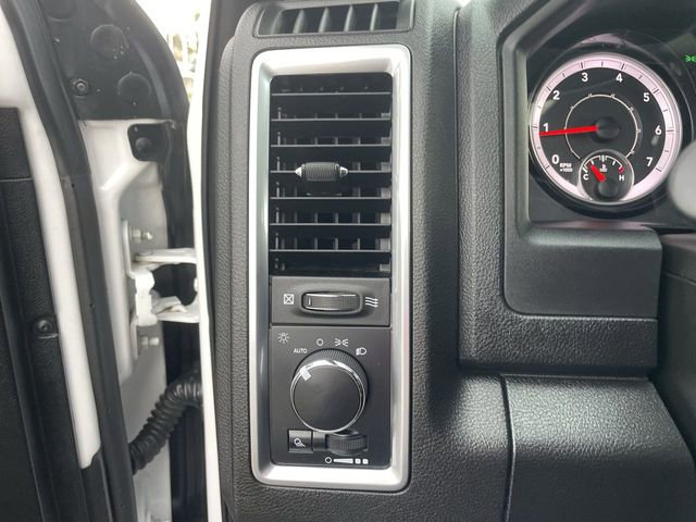 Used 2024 RAM 1500 Classic Warlock image 16