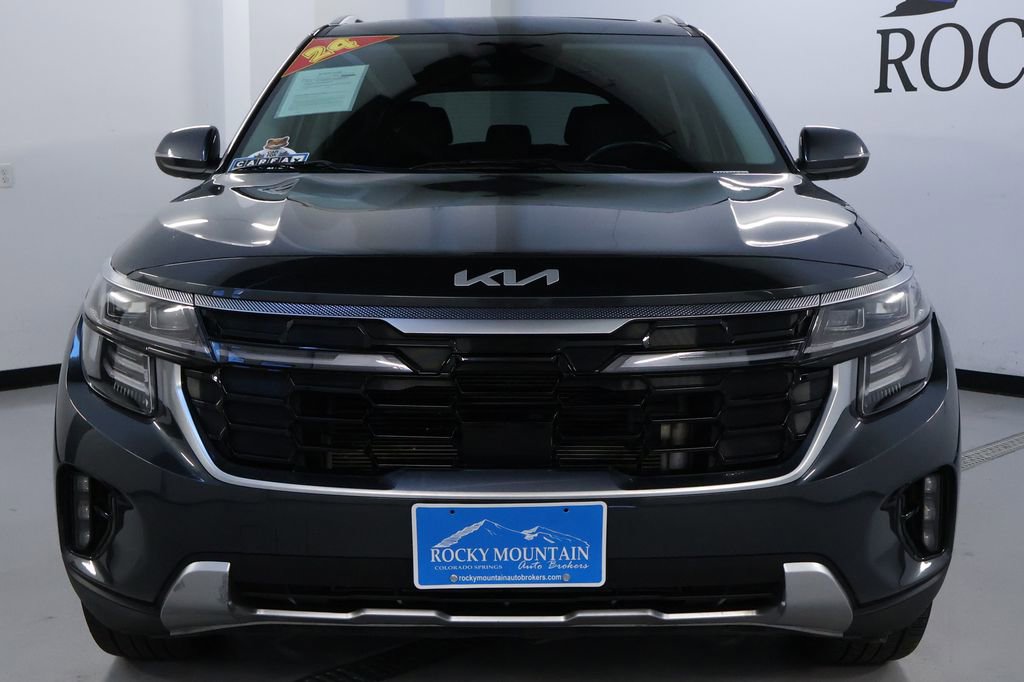 Used 2024 Kia Seltos SX w/ SX Sunroof Package image 2