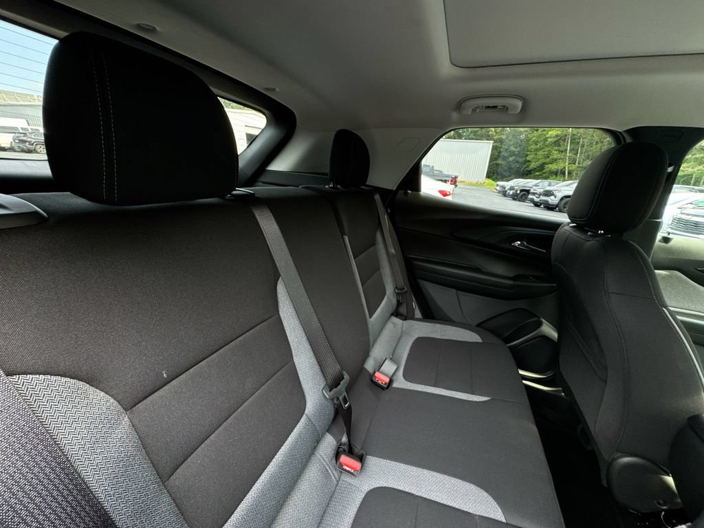 New 2026 Chevrolet TrailBlazer LT w/ LT Cold Weather Package FWD image 29