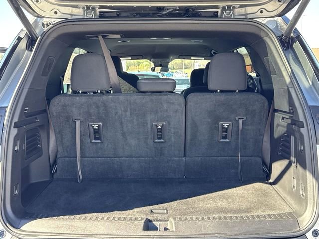 Used 2024 Chevrolet Traverse LT image 14