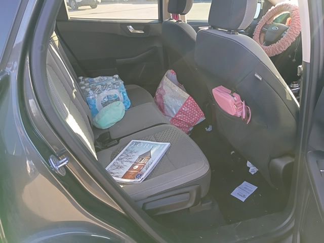 Used 2020 Ford Escape SE image 22