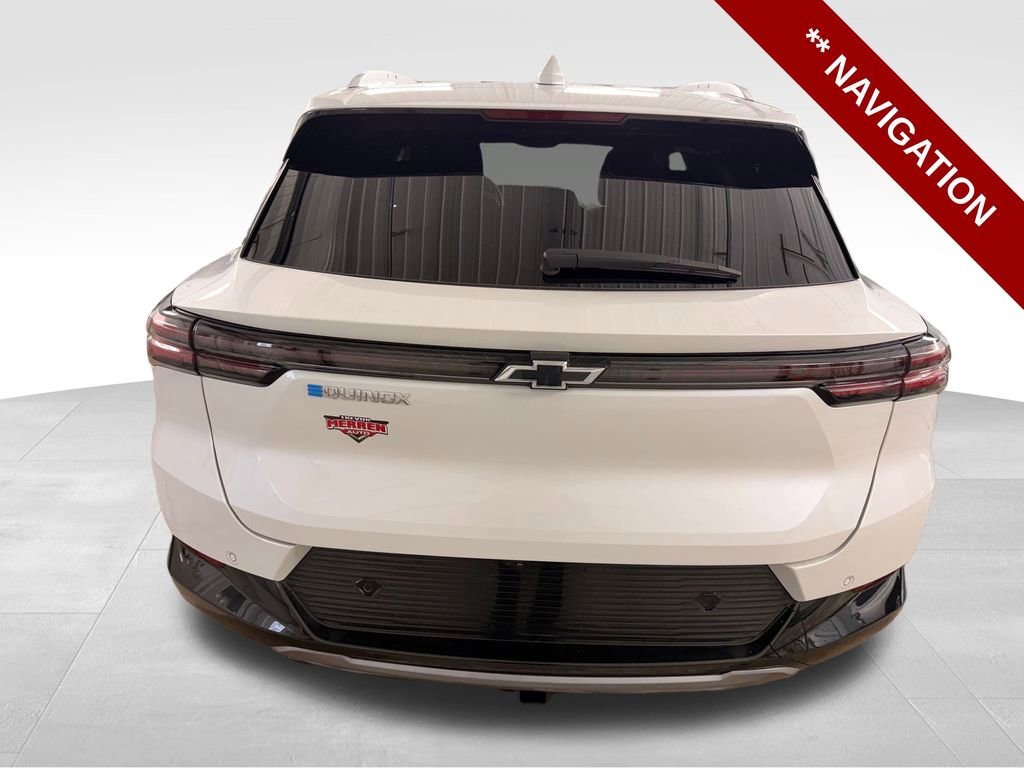 Used 2024 Chevrolet Equinox EV LT w/ LPO, Trailering Package image 5