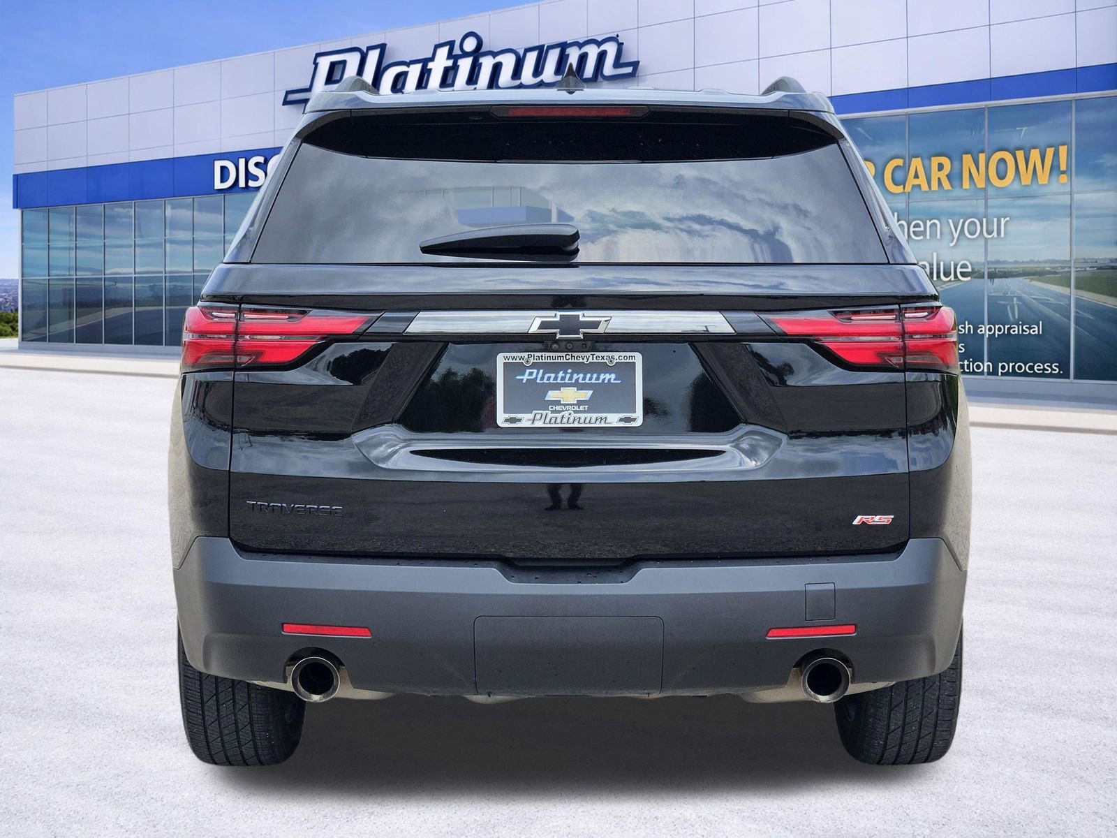 Used 2023 Chevrolet Traverse RS image 8