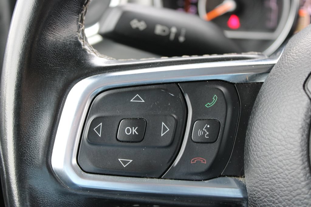 Used 2020 Jeep Wrangler Unlimited Sahara AWD/4WD image 33