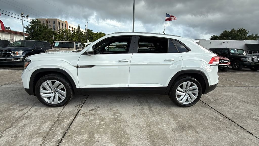 Used 2021 Volkswagen Atlas Cross Sport SE w/ V6 Towing Package FWD image 12