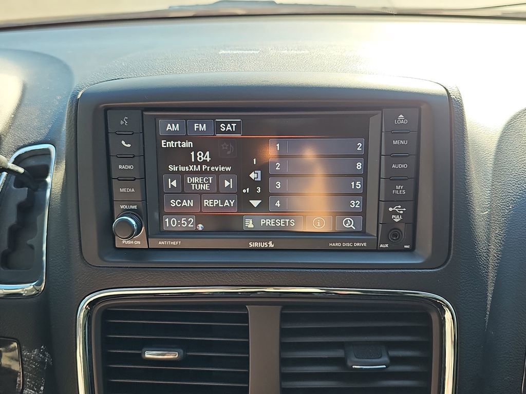 Used 2020 Dodge Grand Caravan SE w/ UConnect Hands-Free Group image 25