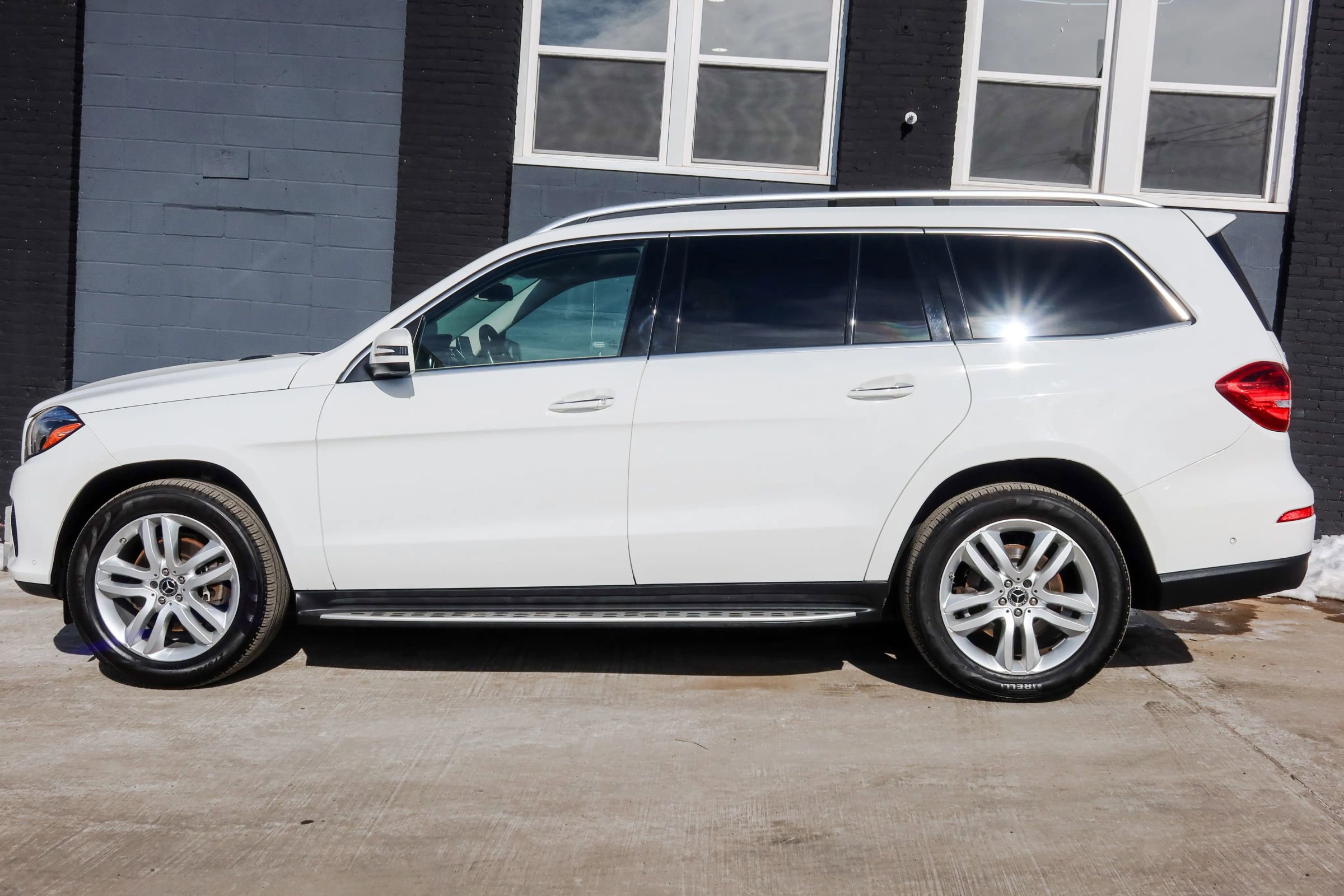 Used 2018 Mercedes-Benz GLS 450 4MATIC w/ Premium Package image 5
