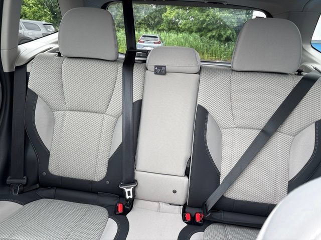 Used 2022 Subaru Forester Premium AWD/4WD image 12