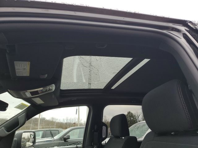 New 2026 RAM 1500 4x4 Crew Cab image 14