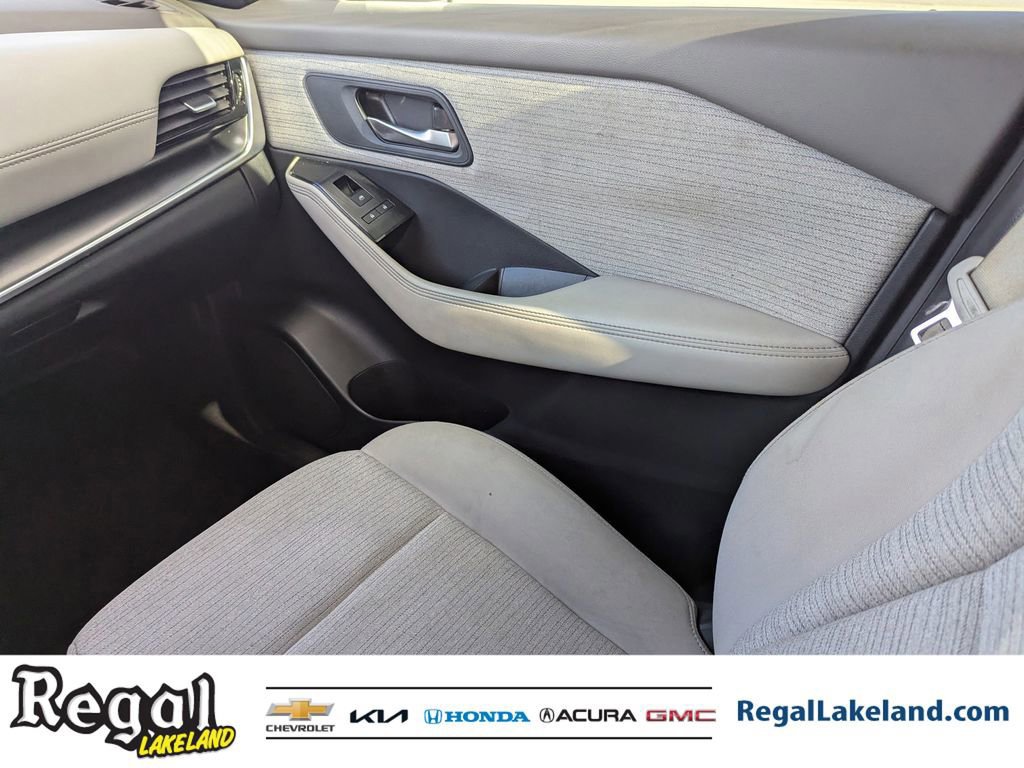 Used 2021 Nissan Rogue SV image 13