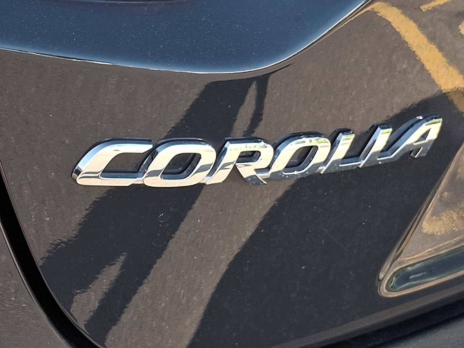 Used 2025 Toyota Corolla LE FWD image 28