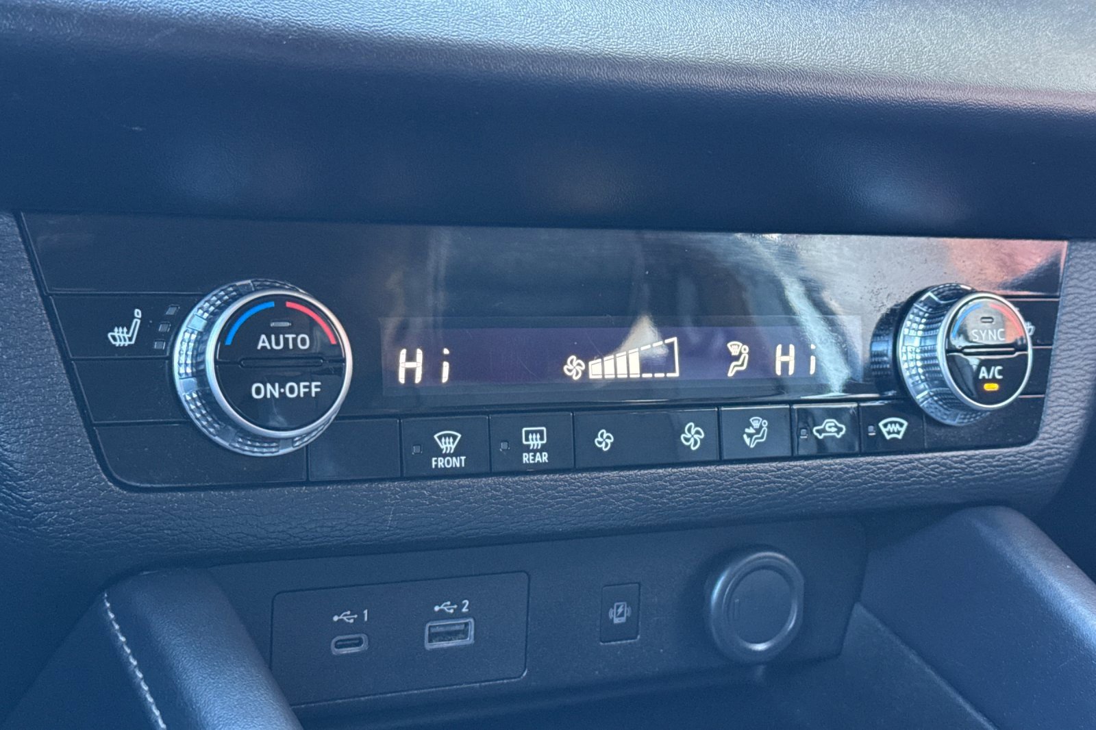 Used 2024 Mitsubishi Outlander SE image 26