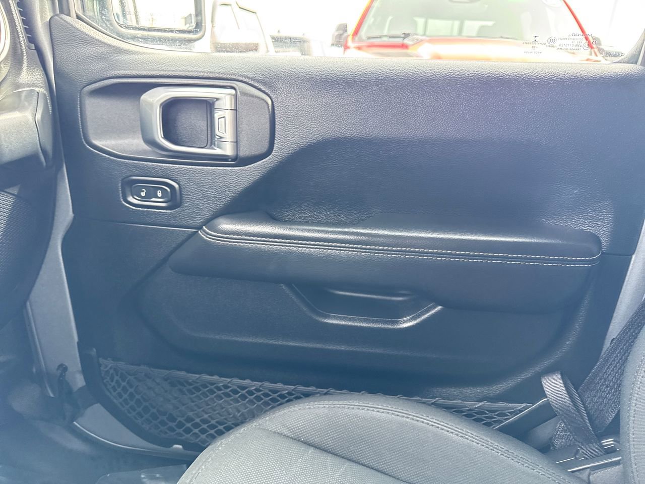 Used 2018 Jeep Wrangler Unlimited Sahara w/ Uconnect 4C Nav & Sound Group image 22