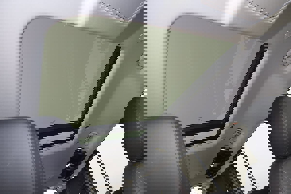 Used 2022 Land Rover Defender 110 SE image 11