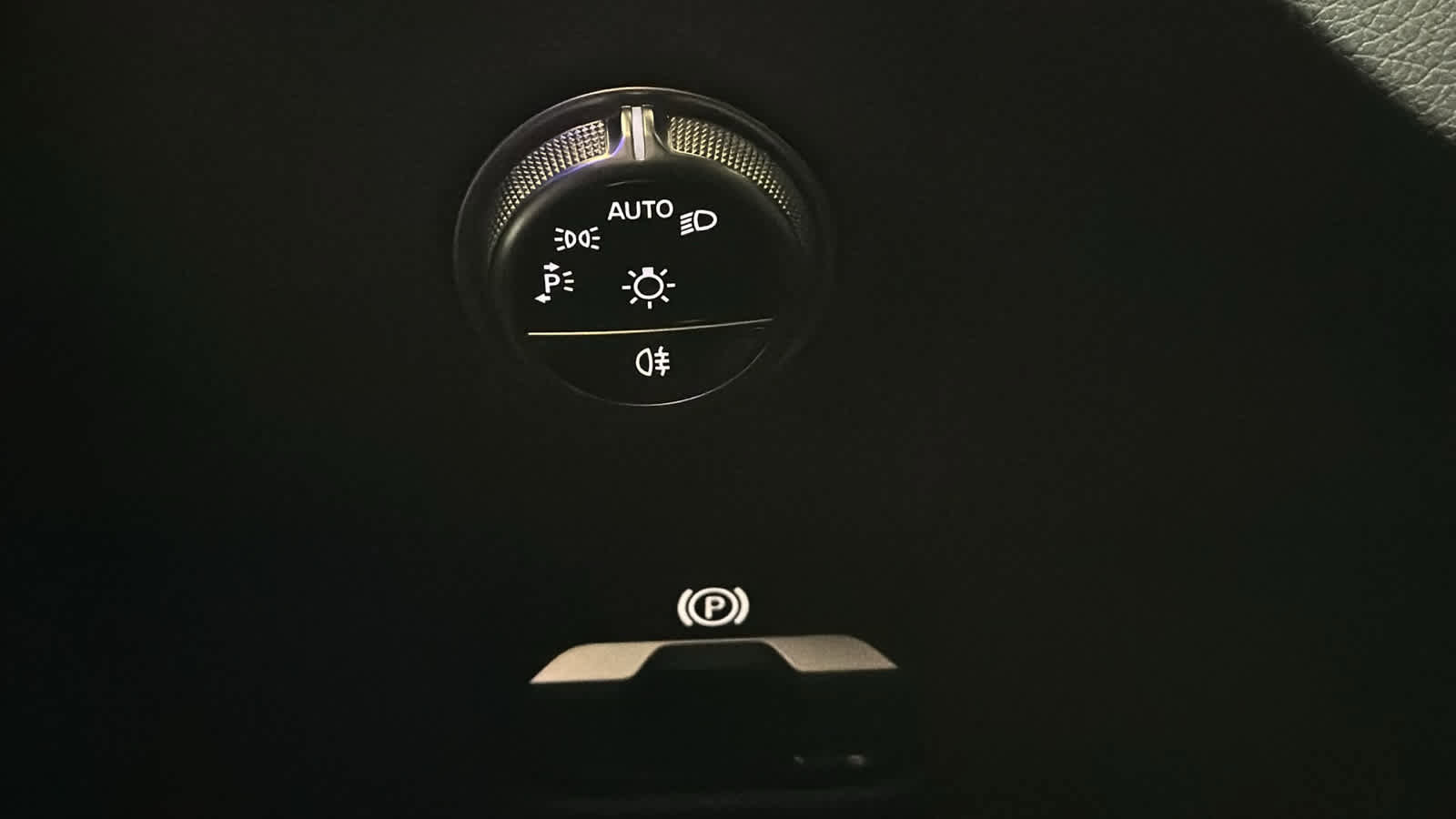 Certified 2025 Mercedes-Benz GLC 300 4MATIC image 16