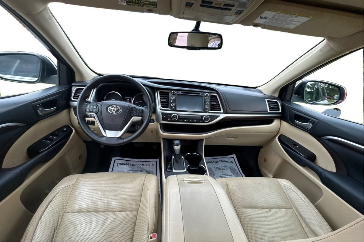 Used 2014 Toyota Highlander Limited FWD image 29