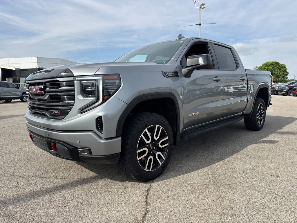 Used 2025 GMC Sierra 1500 AT4 w/ AT4 Premium Package AWD/4WD image 3