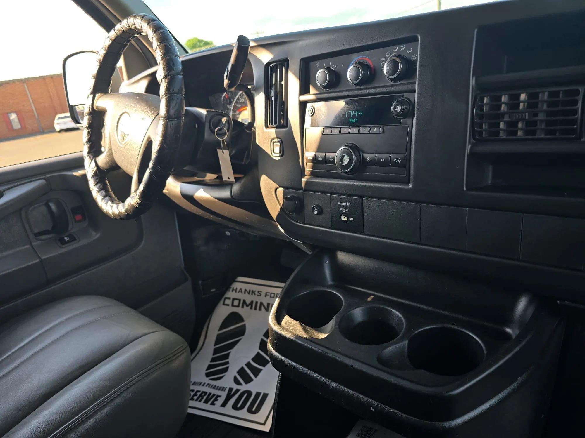 Used 2014 GMC Savana 3500 RWD image 19