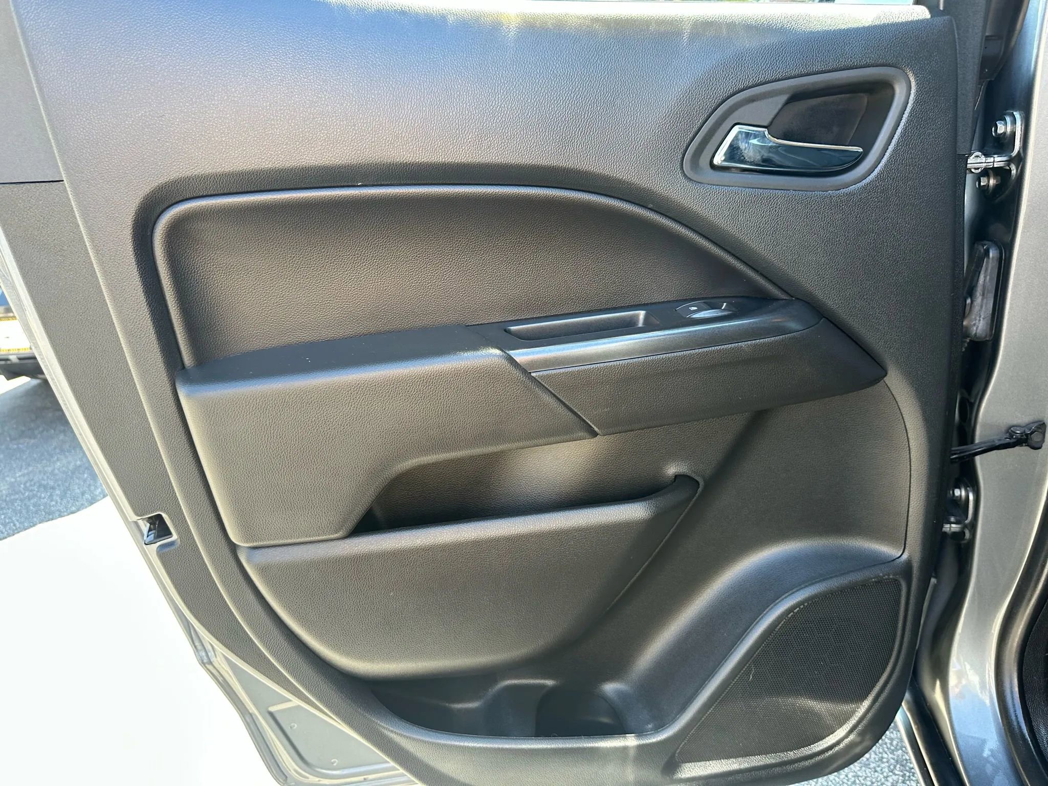 Used 2022 Chevrolet Colorado LT w/ Luxury Package image 15